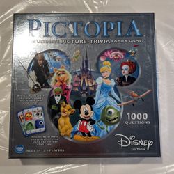 Pictoria Trivial Family Game