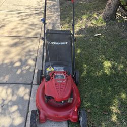 Mechanic special 190cc 6.5hp Troy built 21” gas mower with bag