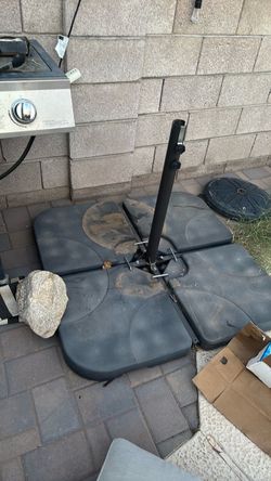 4-Piece 176lb Capacity Heavy-Duty Cantilever Offset Patio Umbrella Base