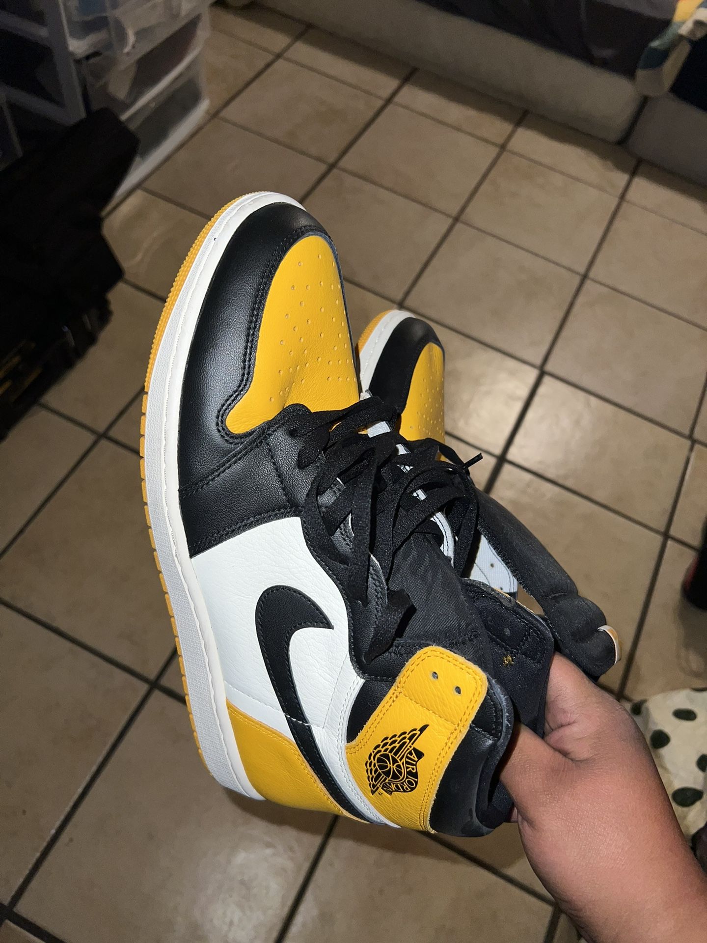 2022 Air Jordan 1 Retro High OG 'Yellow Toe' sz14