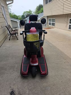 2 new 2025 pride maxima ultra HD 3wheel mobility scooters