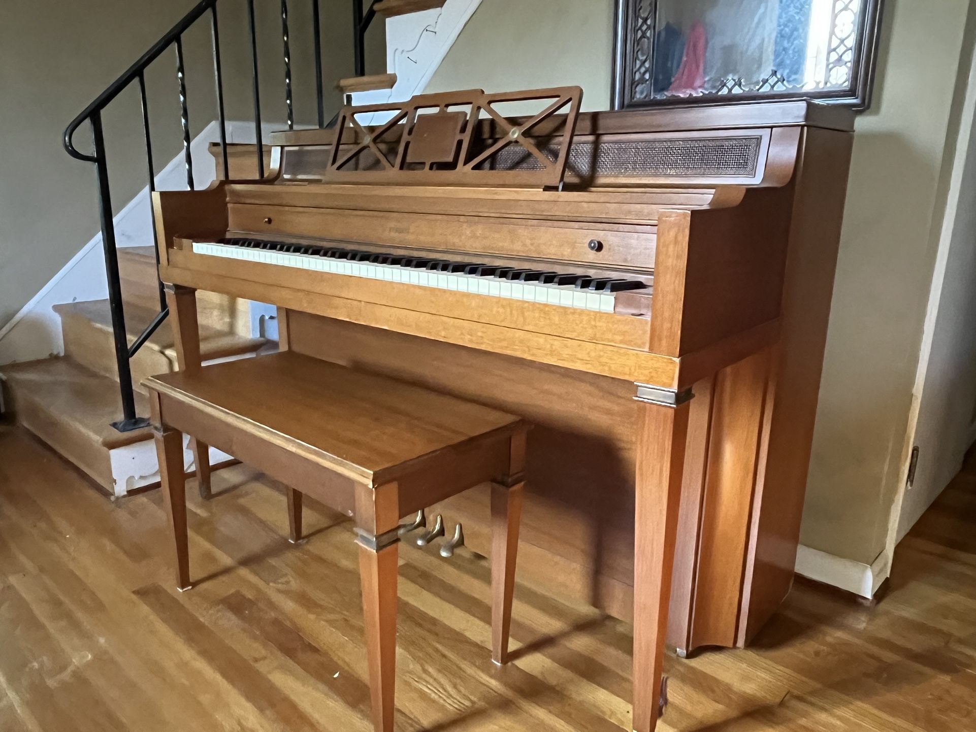 Beautiful Everett Upright Piano