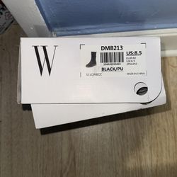 *NEW BLACK ANKLE BOOTS