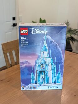 Brand New Ice Castle Lego