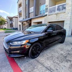 2014 Ford Fusión SE Very Clean 