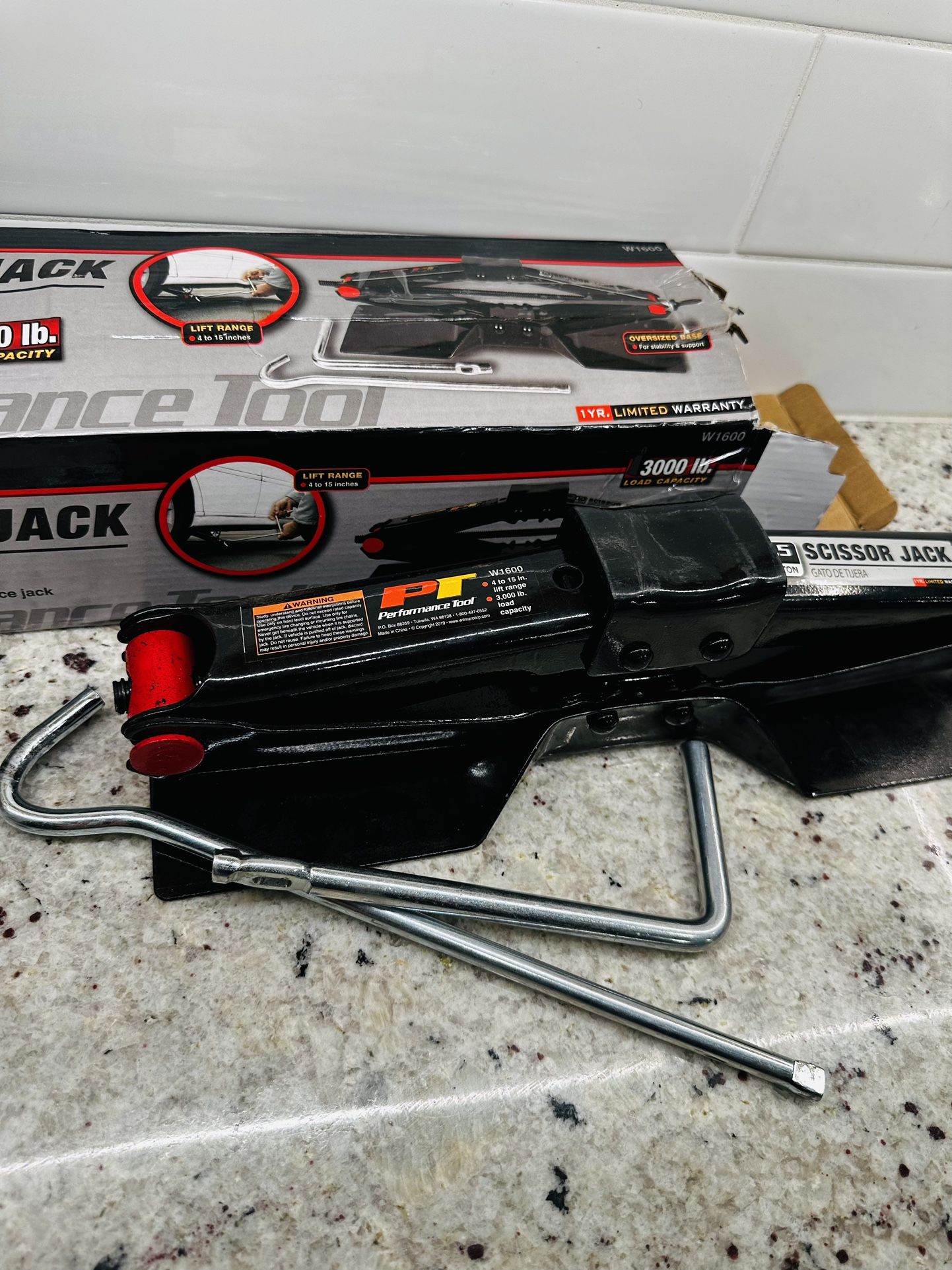 Performance Tool 1.5 Ton Scissor Jack