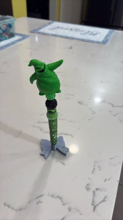 Oogie  pen