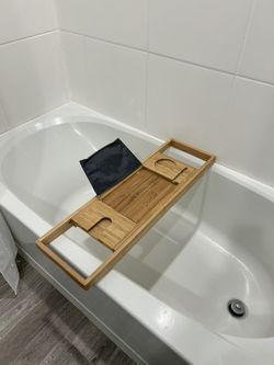 Expanding Bath Caddy Tray