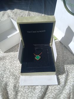Van Cleef & Arpels Malachite Yellow 18k Gold Necklace