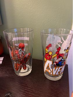 2 avengers Captain America, Deadpool pint glasses