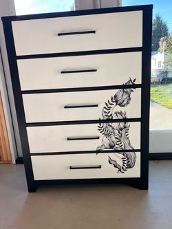 5-Drawer Dresser with Floral Design
