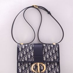 Navy blue dior 30 montaigne crossbody bag