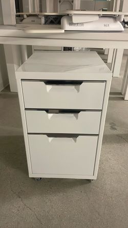 Metal cabinet