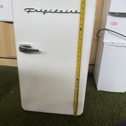 Frigidaire Mini Fridge