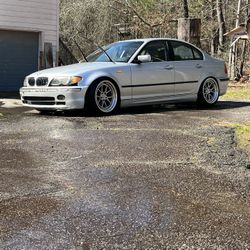 2004 BMW 330i