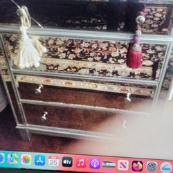 Mirrored 4 Deep Drawer Dresser