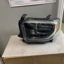 2018-2020 Toyota Tundra Left Headlight 