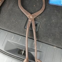XL Ice Prongs, Antique