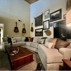 Large sectional Sofa 