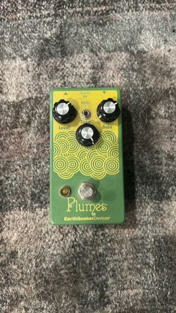 EarthQuaker Devices Plumes Small Signal Shredder Guitar Pedal