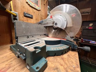Bosch 3912 12” Compound Miter Saw — 15 Amp, Works Great | Local Pickup