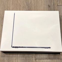 MacBook Air 13in 2025 -16gb Memory And 256GB storage brand New