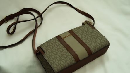 MK CROSSBODY