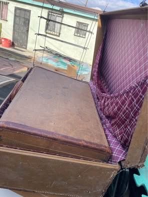 Vintage..Antique suite case. 2 in one.