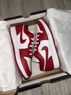 Jordan 1 Low Gym Red Size 6.5Y / 8 Women