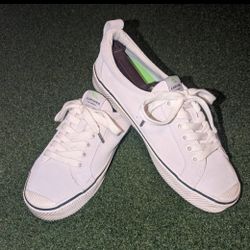 White Suede Cariuma OCA Low USW 9.5 | USM 8