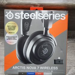 SteelSeries Arctis Nova 7 Wireless Gaming Headset Multi-Platform 