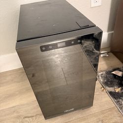 Mini wine fridge