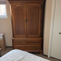 Armoire Dresser Tv Stand Free Furniture Drawers Chest