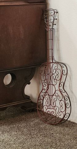 Wrought iron guitar decor