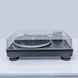 Audio-Technica Fully Manual Direct-Drive Turntable