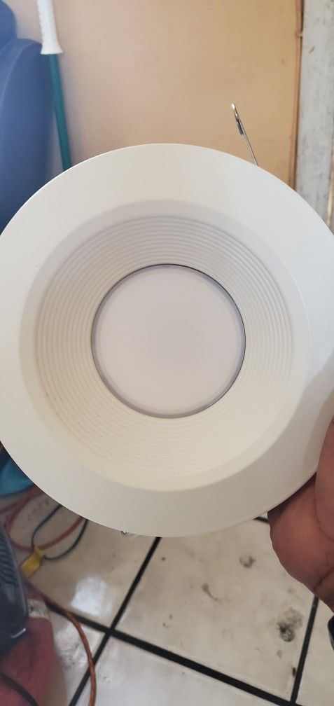 Recessed Light Fixtures