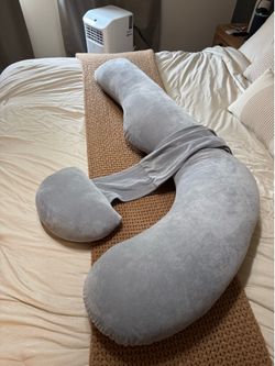 Pregnancy pillow