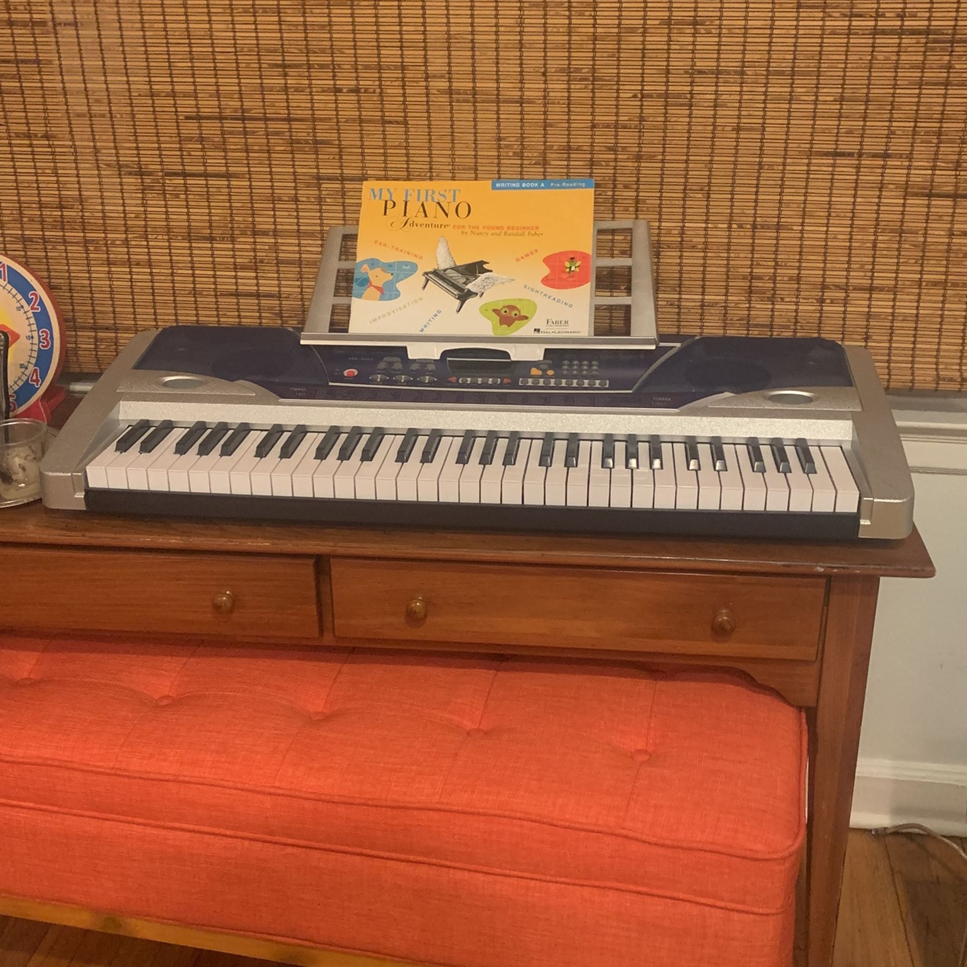 Keyboard In Like New Condition