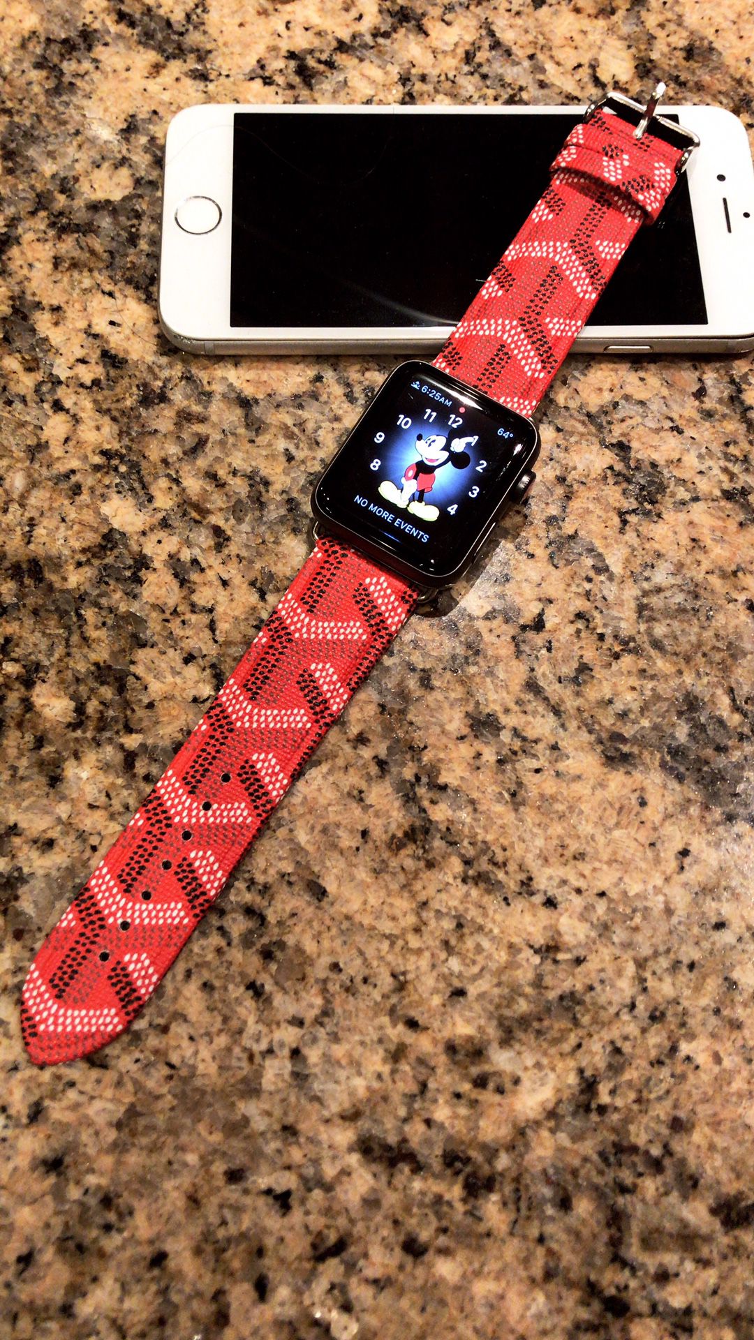 Classic Monogram Louis Vuitton Silicone Apple Watch Band for Sale in  Richmond, TX - OfferUp