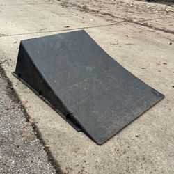 Skateboard/Bike Ramp