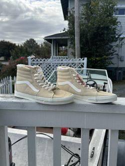 Sk8-Hi Vans
