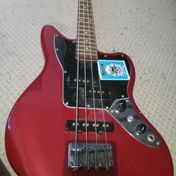 Poorly Use BASS guitar