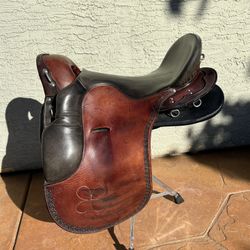  Horse Saddle Ortho-flex Vintage