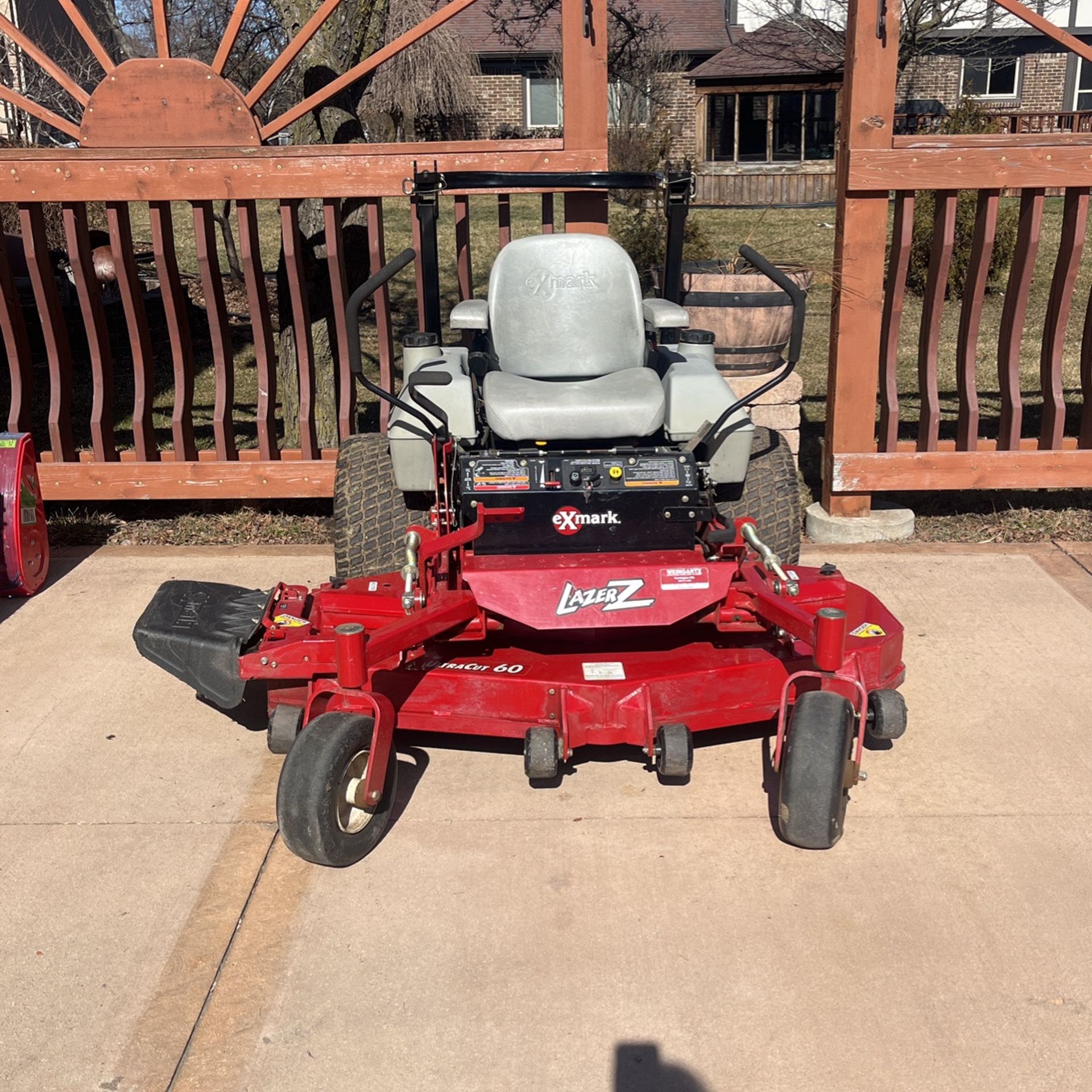 eXmark RidingMower 60 Inches Cut