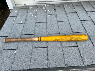 Hillerich  & Bradsby Louiville Slugger Baseball Bat