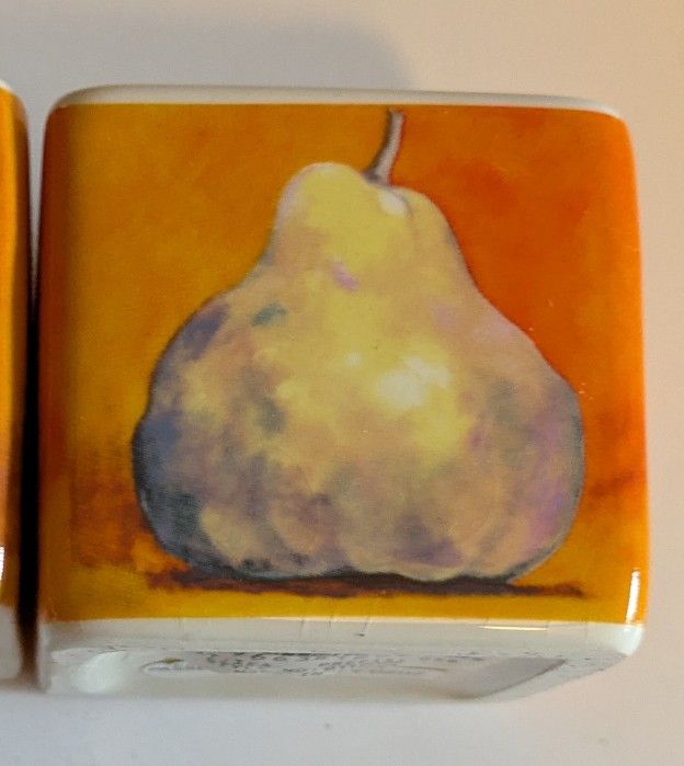 Salt Pepper Shakers Pear Design 2 X 1.5" NWT