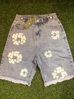 Denim tear Jean shorts (Size medium)
