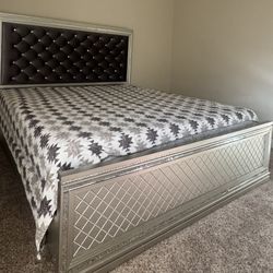King Modern Bedroom Set