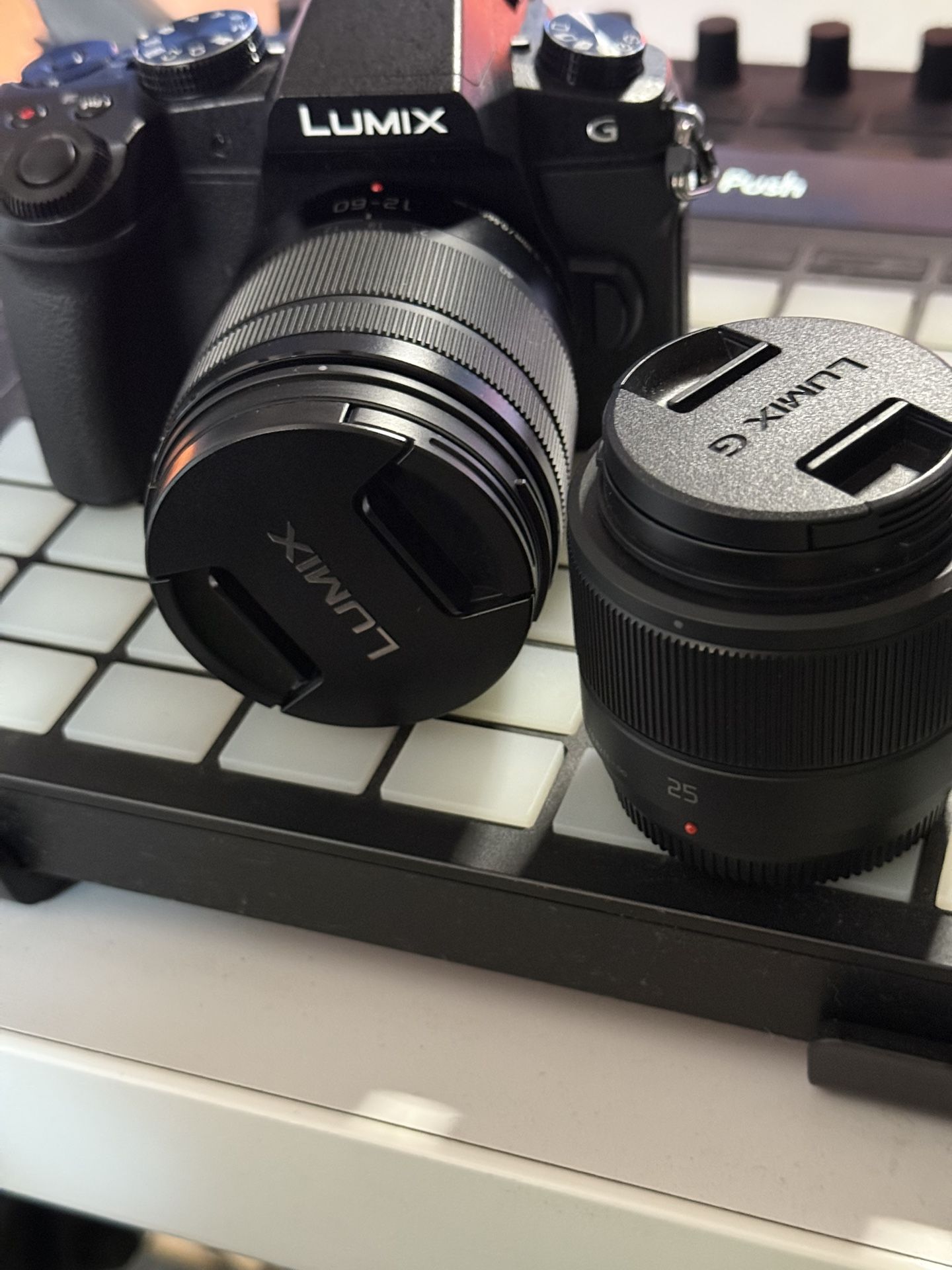 Panasonic LUMIX G85 - Two Lenses - Batteries - Sd Car - Case