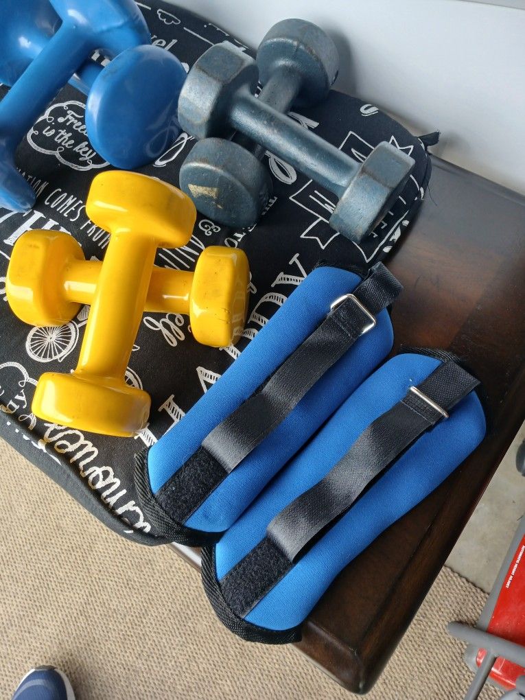 4- Set's Of Weights!!5-lbs/10-lbs Must Go!